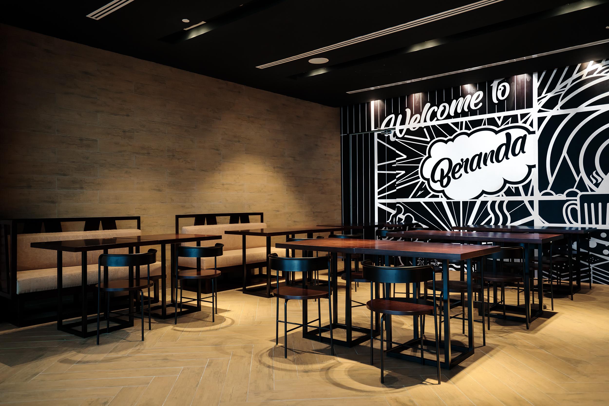 فندق موفينبيك آند كونفينشن سنتر كيه إل آي إيه سيبانغ المظهر الخارجي الصورة A Starbucks Reserve store in Chengdu, China
