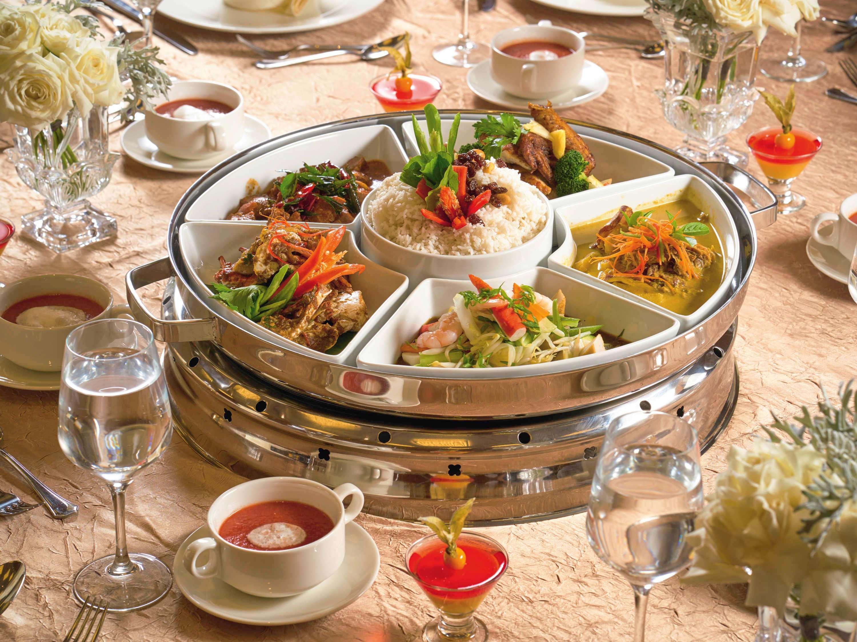 فندق موفينبيك آند كونفينشن سنتر كيه إل آي إيه سيبانغ المظهر الخارجي الصورة A Chinese wedding banquet