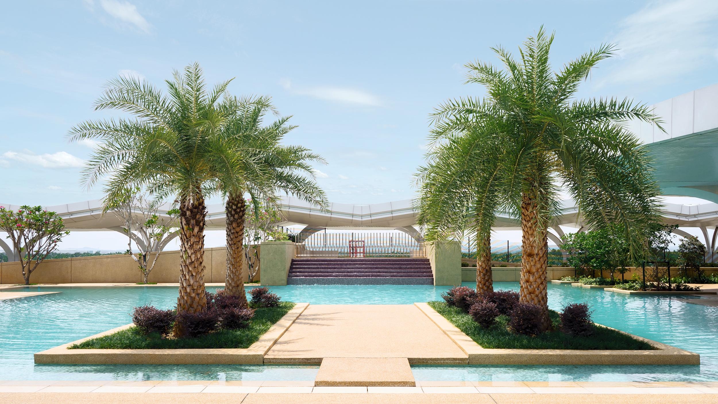 فندق موفينبيك آند كونفينشن سنتر كيه إل آي إيه سيبانغ المظهر الخارجي الصورة The resort's swimming pool