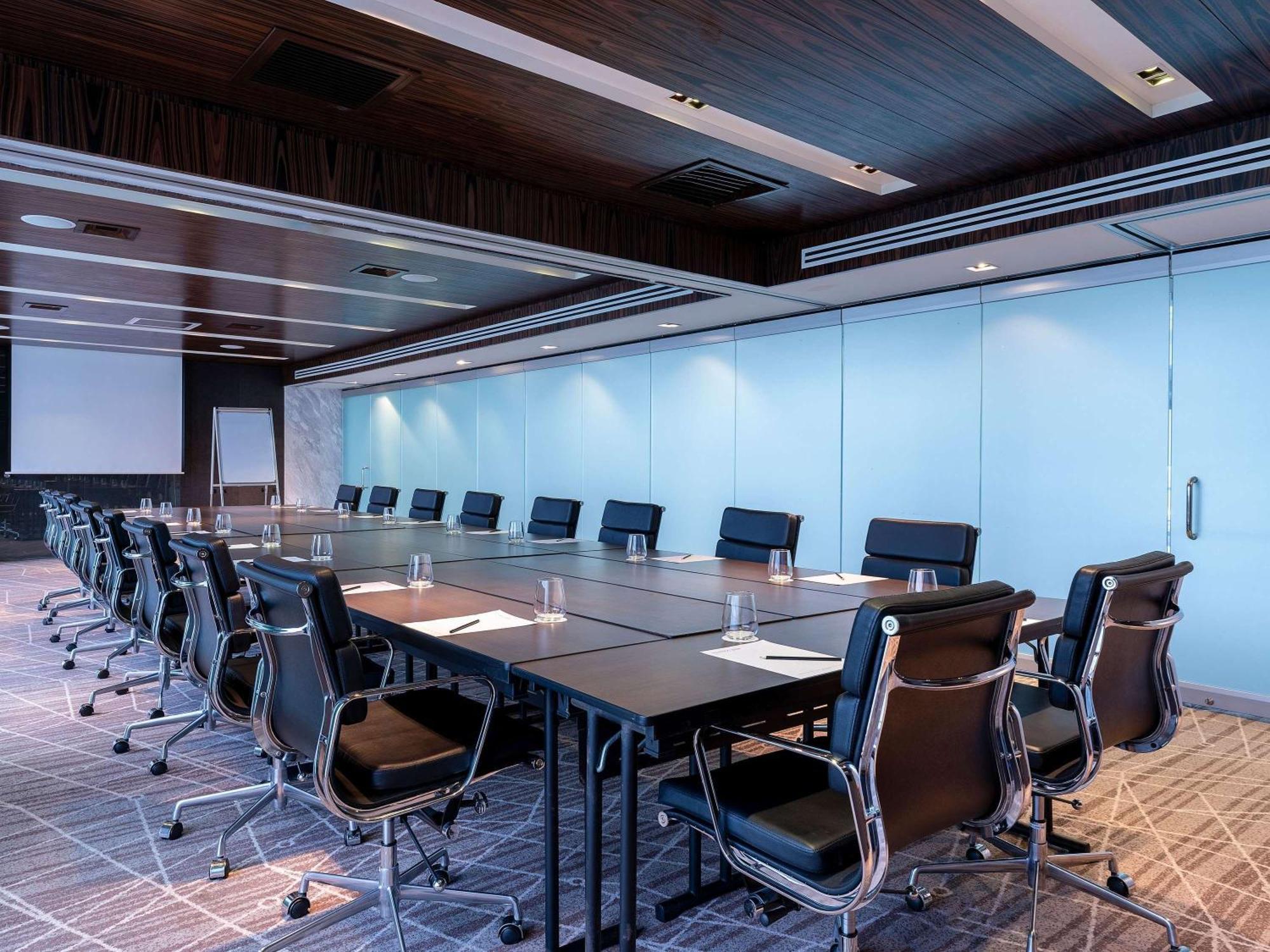 فندق موفينبيك آند كونفينشن سنتر كيه إل آي إيه سيبانغ المظهر الخارجي الصورة Meeting room
