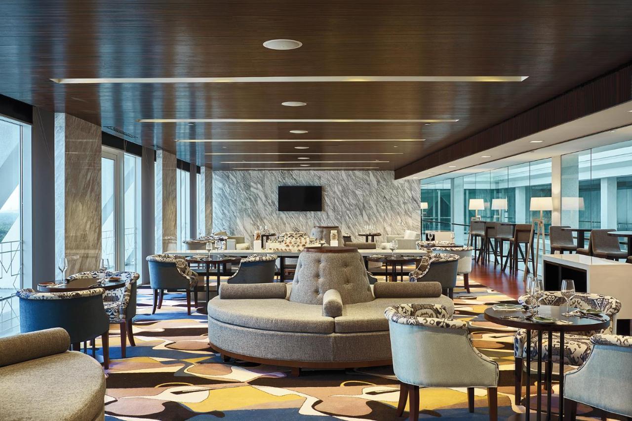 فندق موفينبيك آند كونفينشن سنتر كيه إل آي إيه سيبانغ المظهر الخارجي الصورة The lounge at KLIA